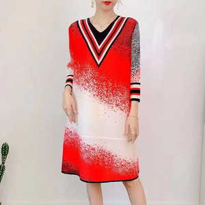 Sheen 2023 Miyake Summer Korean Style Women Pleated Dress National Style Noble Red V-neck Large Size Pleats Dress