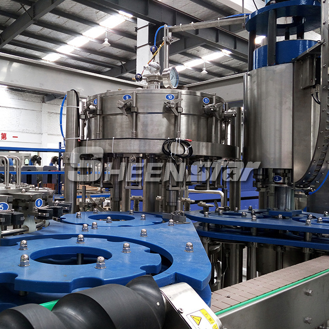 Economy Rotary Type Filling Machine For Cola / Carbonated Soft Drink