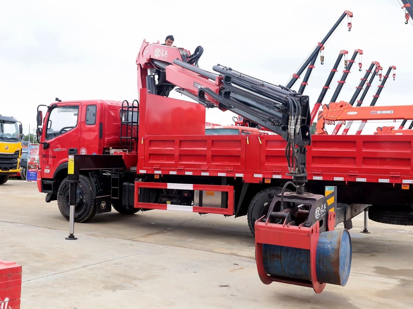 Palfinger 20Ton 25Ton 30Ton Hydraulic Knuckle Boom Crane CAMC 8X4 Cargo crane Truck Mounted Crane for sale