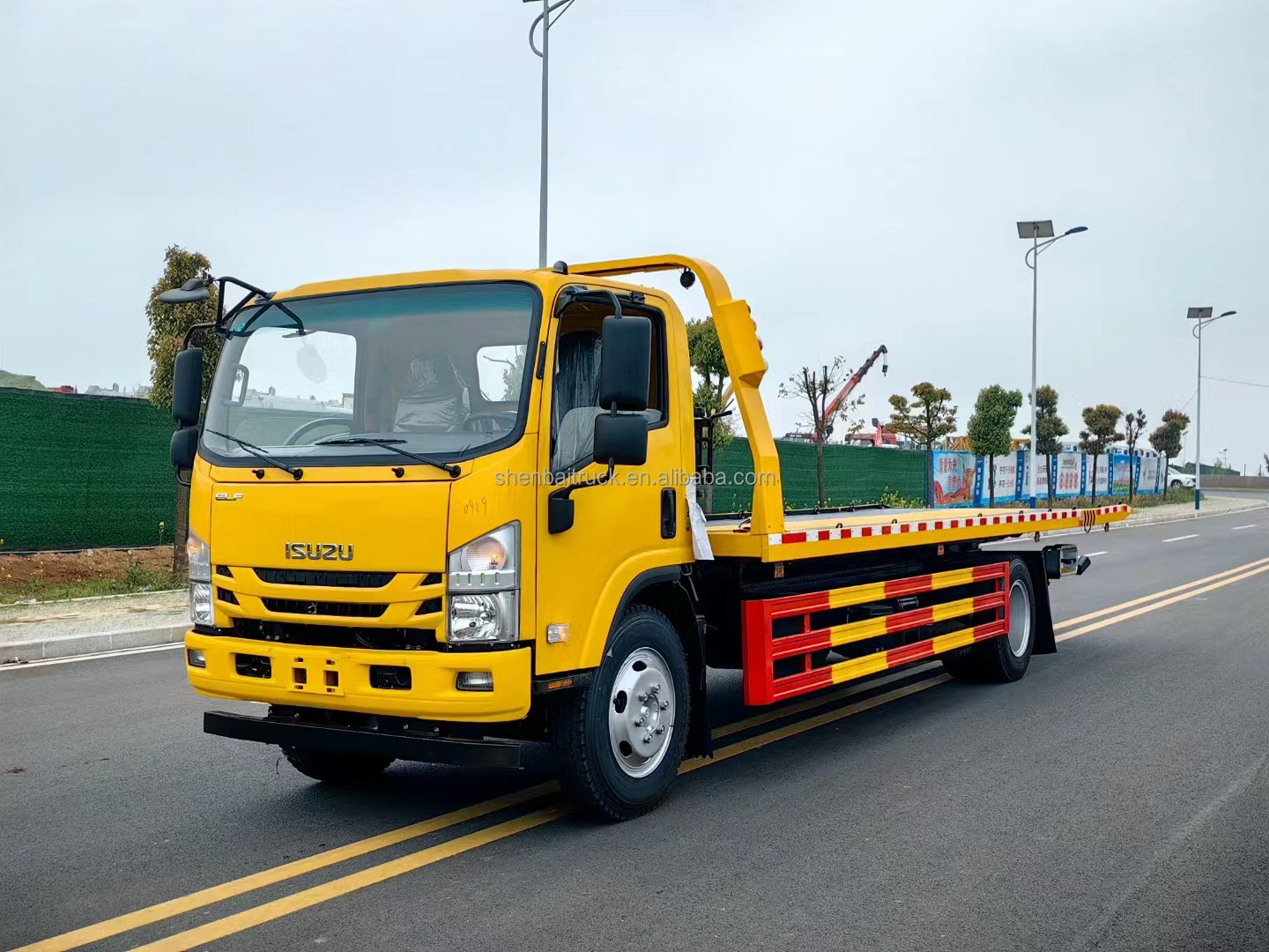 Japanese ISUZU 4X2 Diesel Engine Wreker Tow Truck 3Ton 4Ton 5Ton 6Ton Flatbed Tow Truck Rollback Wrecker Bed for Sale