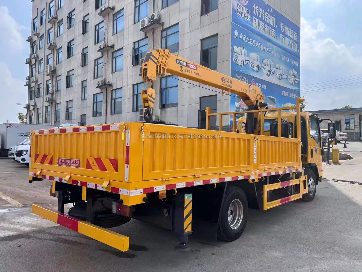 LHD/RHD ISUZU 4x2 Light Pickup Truck Mounted Crane Factory Price 4Ton 5Ton 6Ton Hydraulic Telescopic Boom Crane