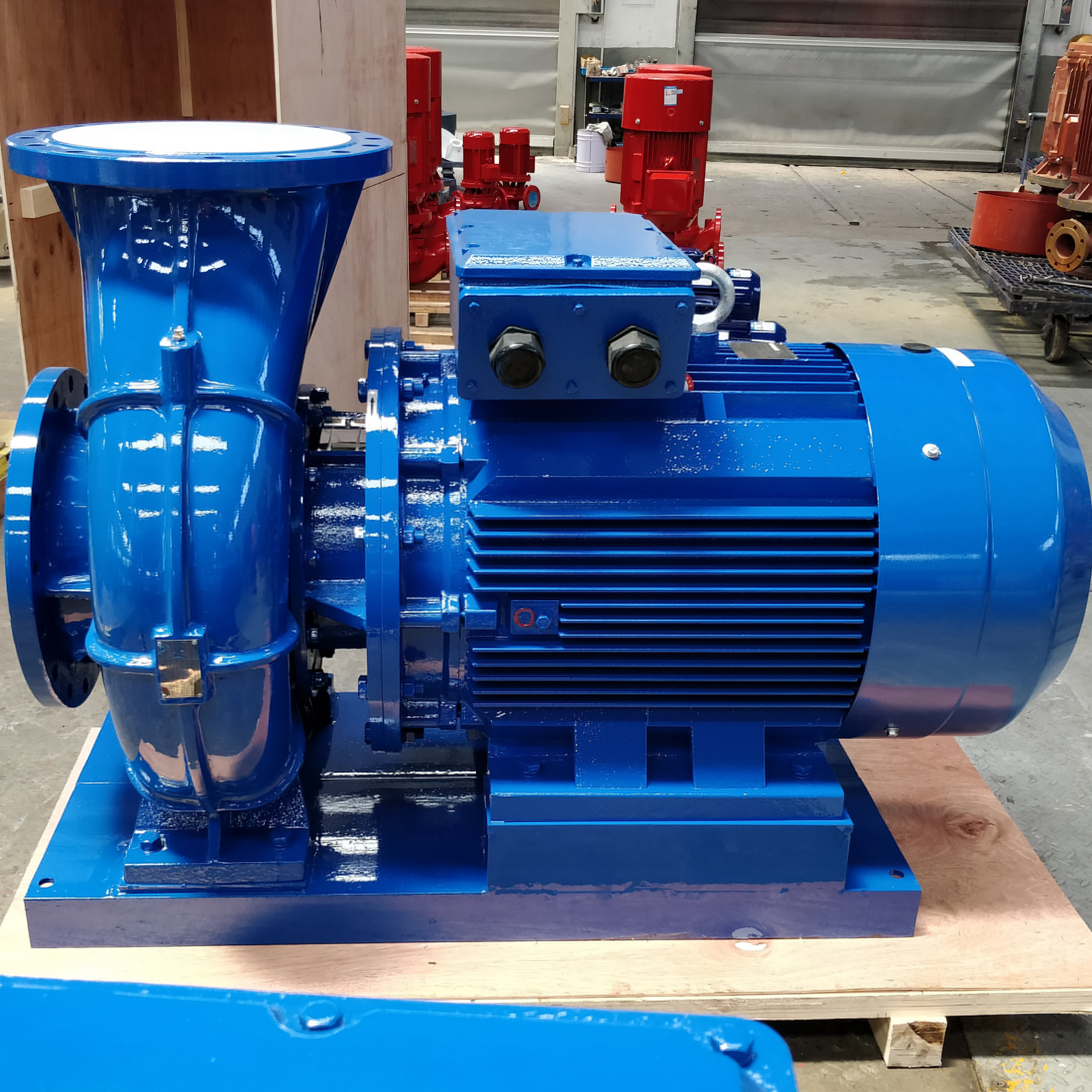 Electric motor driven monoblock centrifugal water pumps