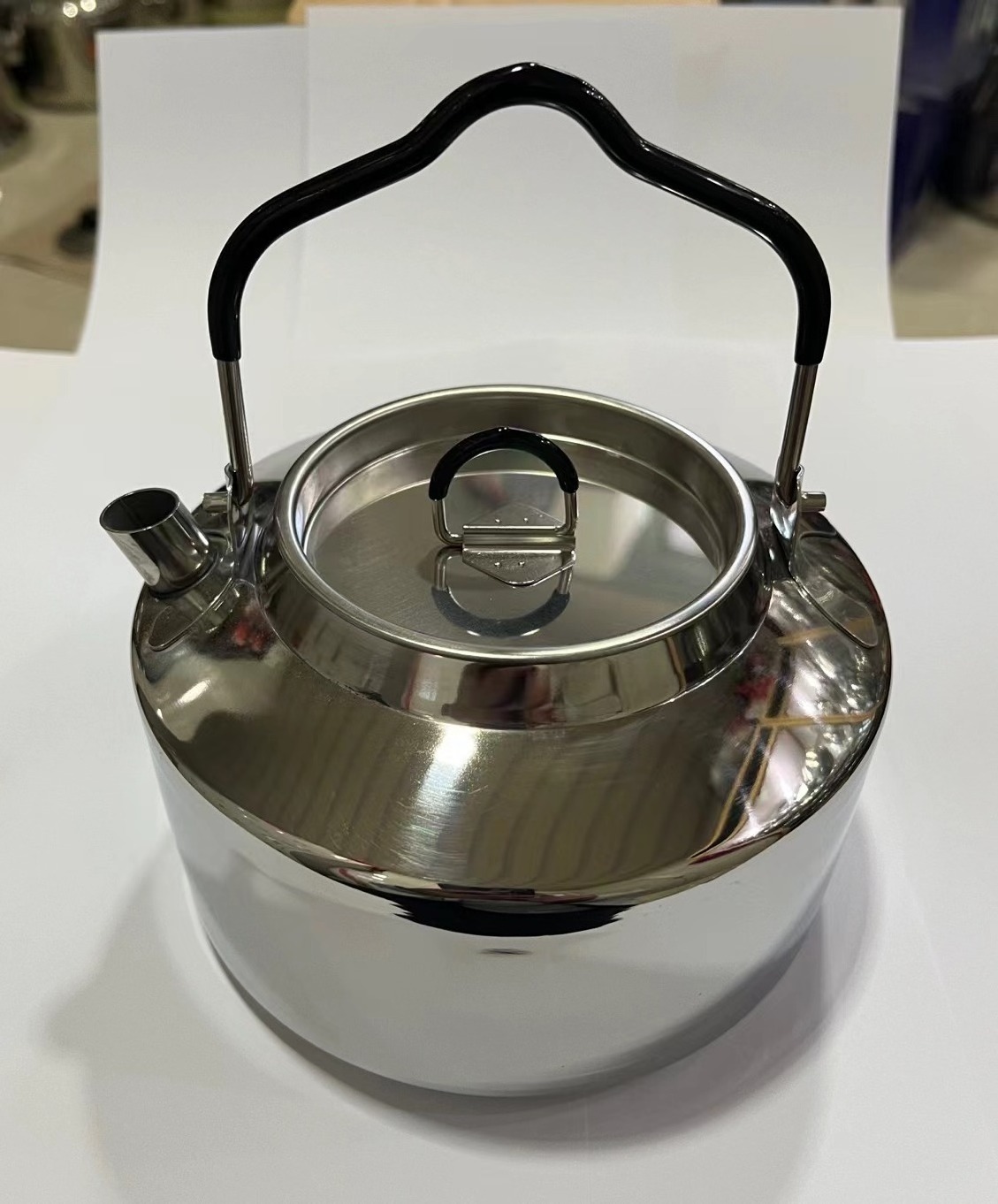 Food grade whistling kettle 1.2l stainless steel kettle for camping ss304 tea pots & kettles for outdoor