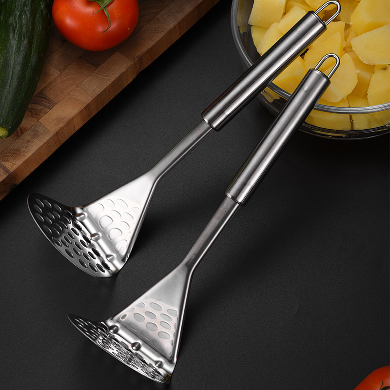 2024 Custom Logo Kitchen Fruit Vegetable Presser Tools stainless steel kitchen potato ricer and masher Mini Potato Masher