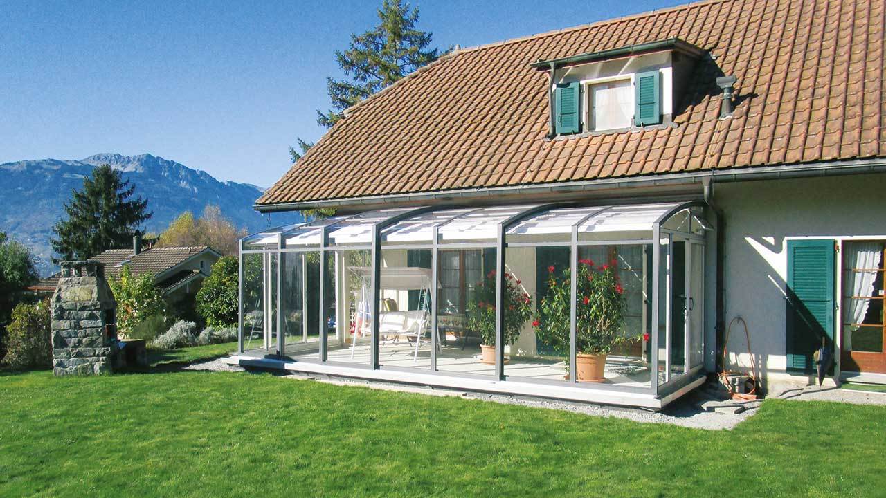 Retractable  Bioclimatic Portable  Garden House Winterdarten Sunrooms  with Lighting System and Sun shade