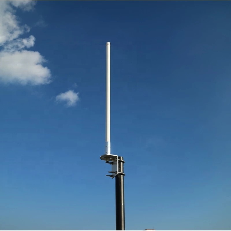 LTE 698-2700MHz 4G  6dBi 12dBi high gain fiberglass outdoor omni antenna for base station starlink satellite signal booster