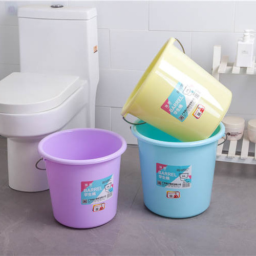 Custom PP Plastic Wash Water Bucket Stainless Steel Handle Water Pail for camping hiking home and kitchen