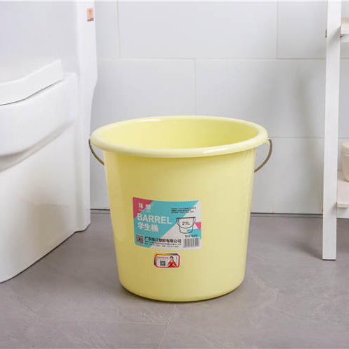 Custom PP Plastic Wash Water Bucket Stainless Steel Handle Water Pail for camping hiking home and kitchen