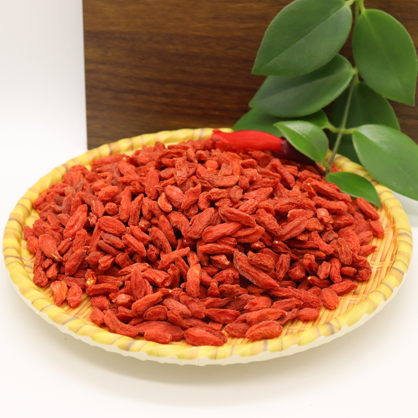 Hot selling china healthy food organic plant Dried fruit wolfberry natural air dried red Goji Berries