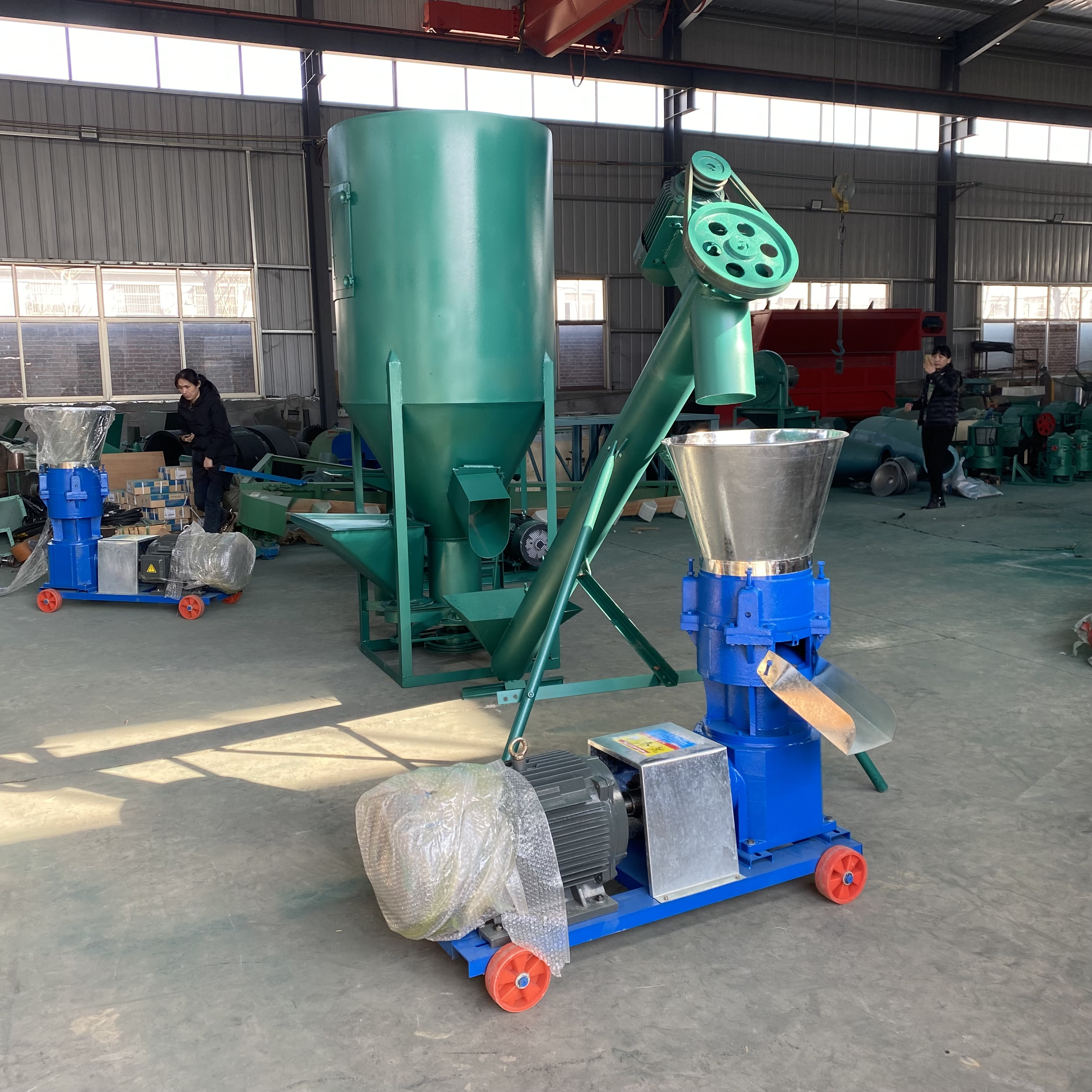 7.5kw 200-300kg/h granulator pellet pig cattle goat sheep feed pellet making machine for livestock farm