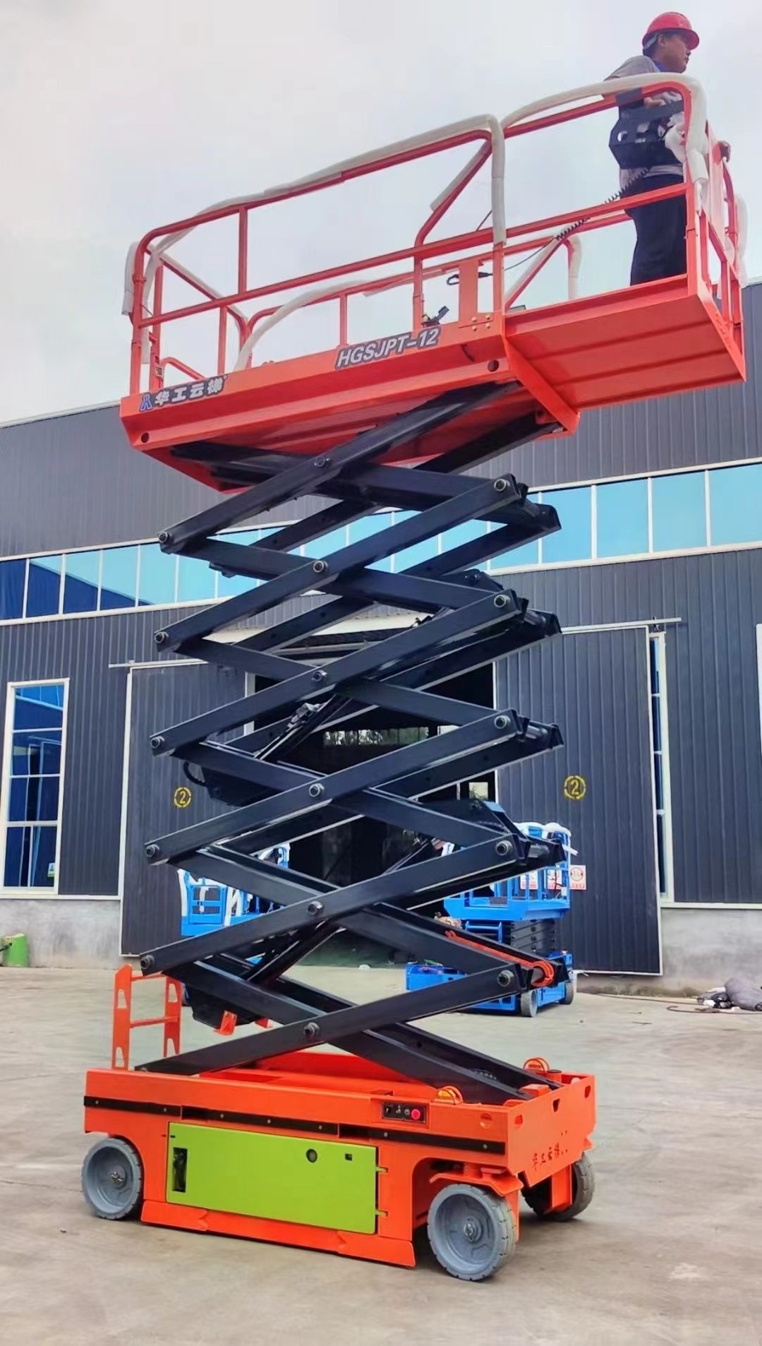 Self-propelled Wheelchair mobile hydraulic scissors lift platform for sale