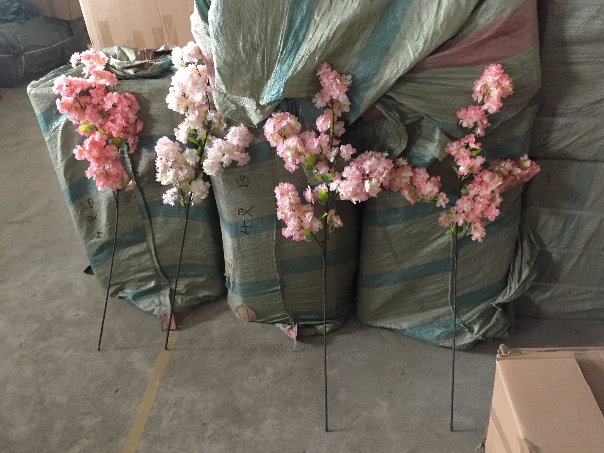 Artificial white pink silk Cherry Blossom flowers tree Branch stem Cherry Flowers Branch For Wedding Decoration