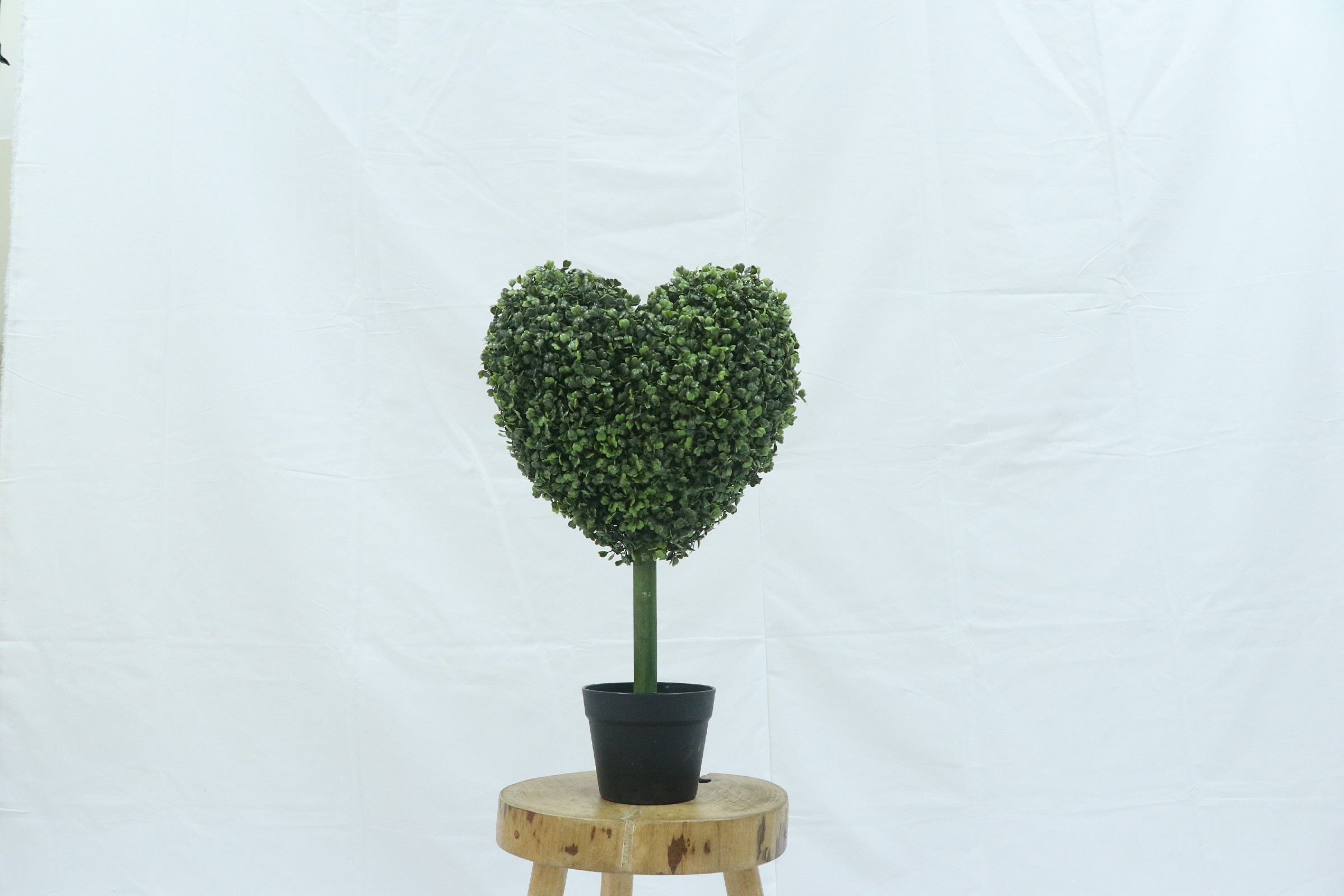 Artificial grass animal heart shape Topiary Grass Sculpture Covered with Artificial Milan Grass Sculpture for indoor decoration