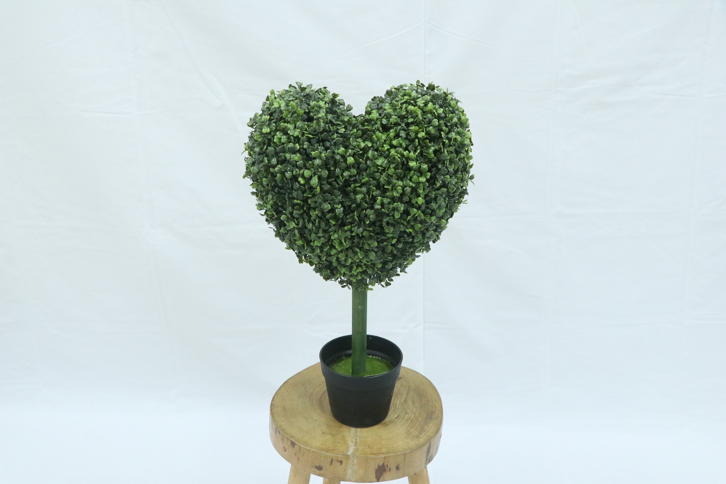 Artificial grass animal heart shape Topiary Grass Sculpture Covered with Artificial Milan Grass Sculpture for indoor decoration