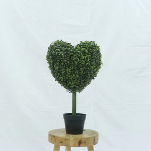 Artificial grass animal heart shape Topiary Grass Sculpture Covered with Artificial Milan Grass Sculpture for indoor decoration