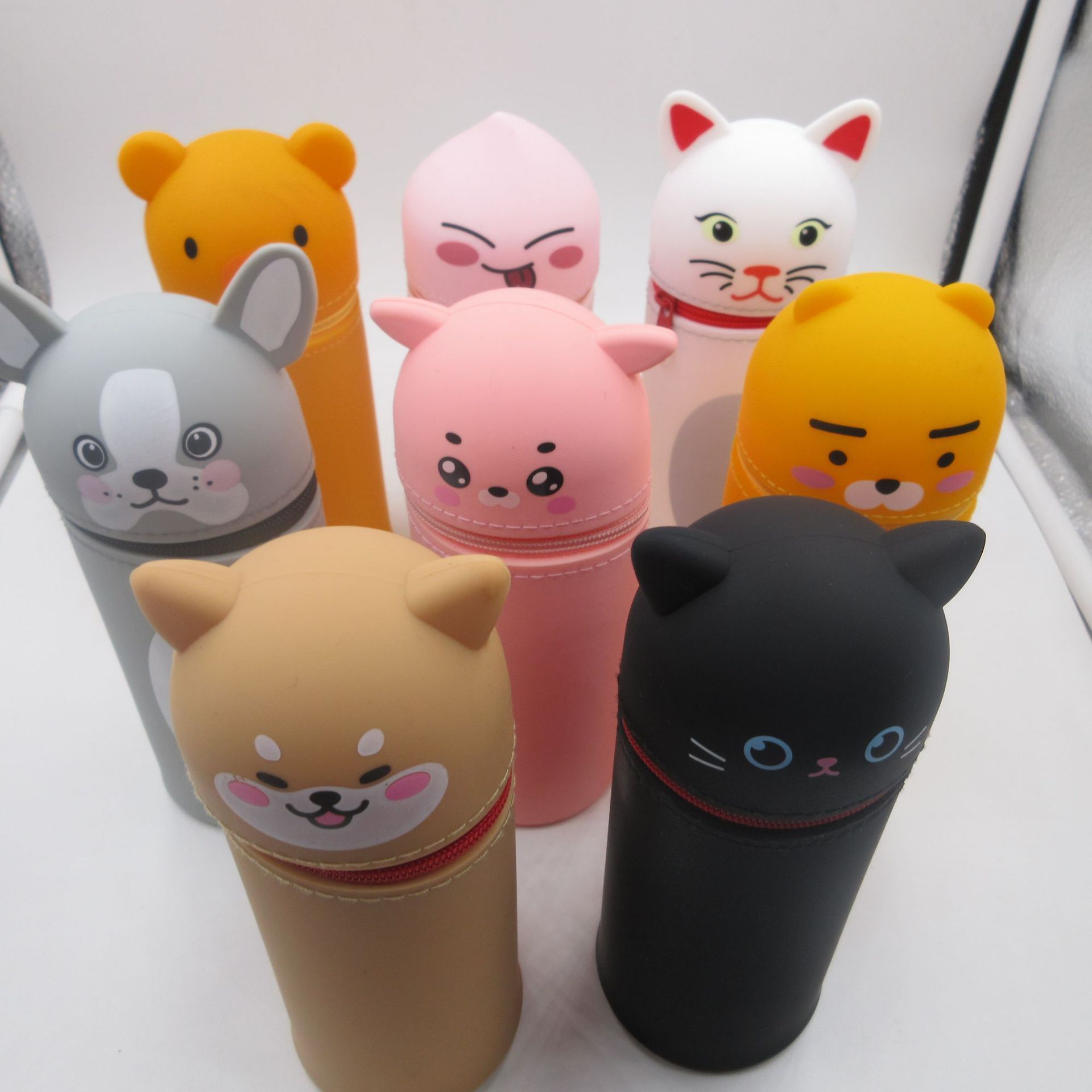 big capacity custom kids school girls 3d Stand Up Pen Holder bag cute Silicone Pencil Case with animal face