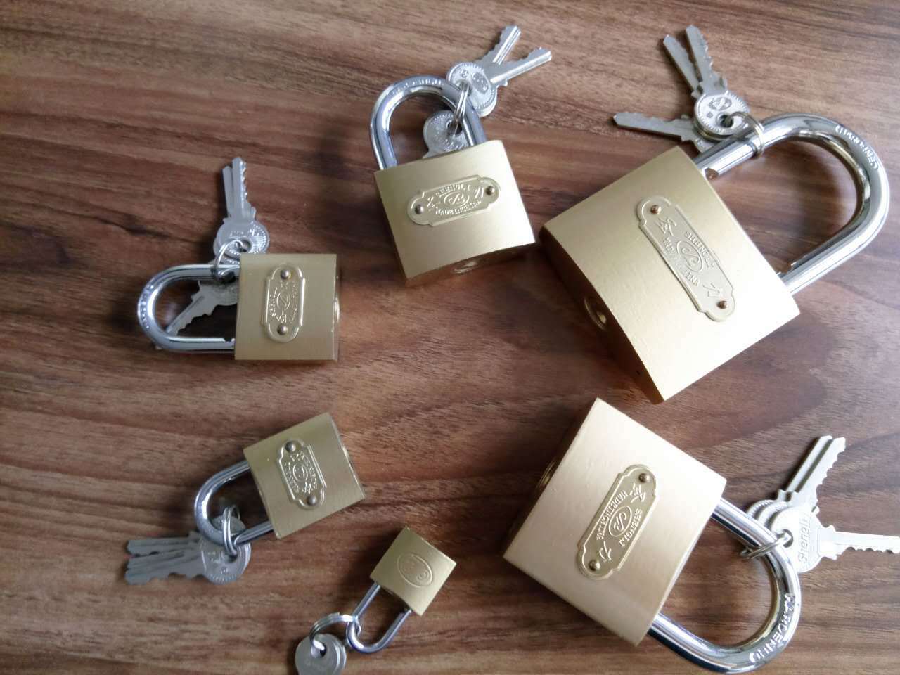 Cheap and Popular High  Quality  Imitate Brass ARC Type Padlock(door locks)