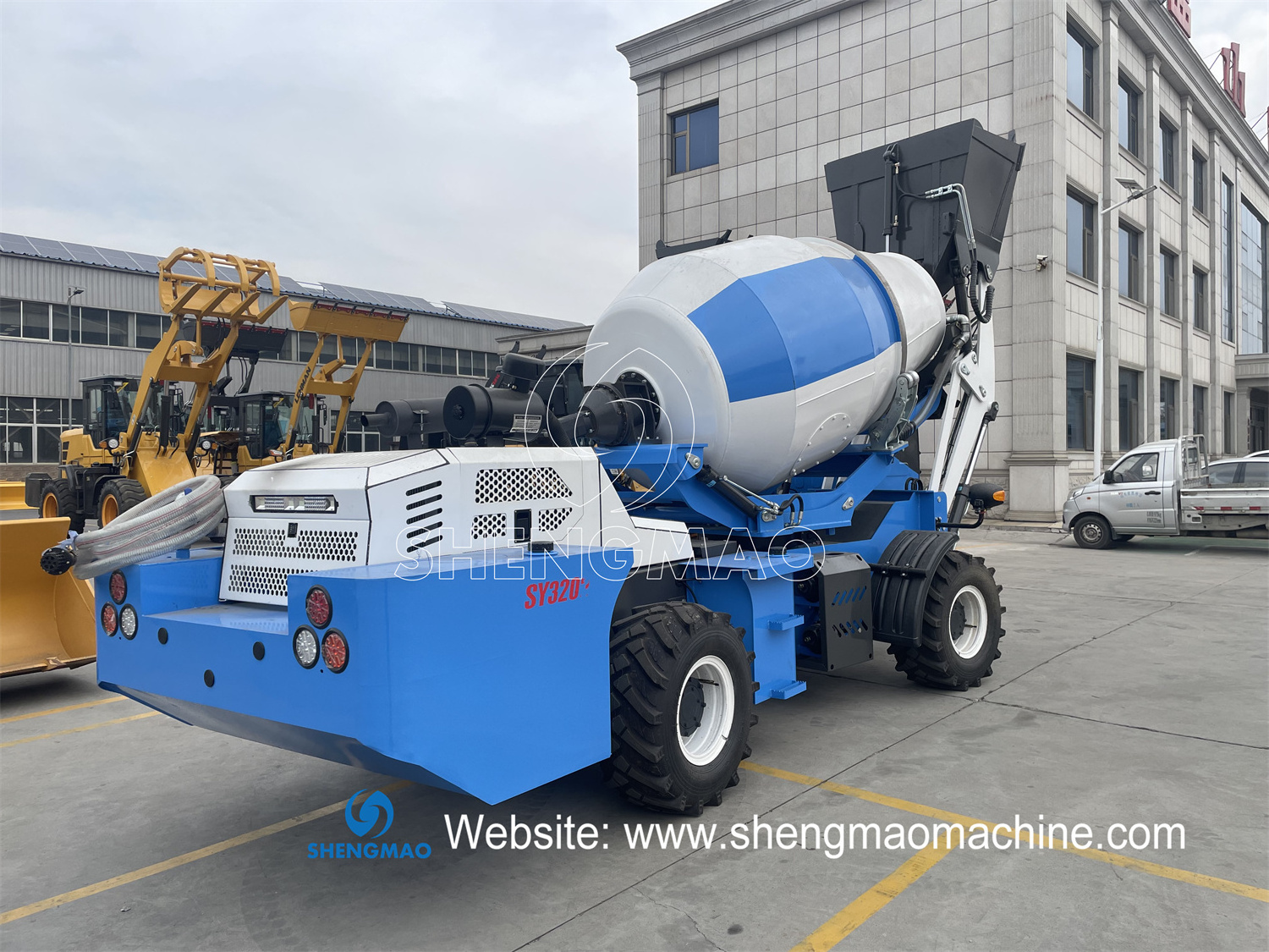 hot selling 2cbm flat mouth self loading rc concrete mixer truck dimensions