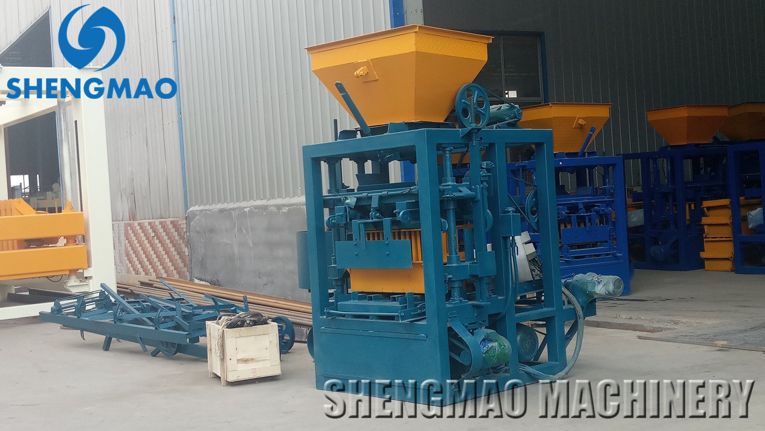 QT4-24 Block Making Machine Semi Automatic Hollow Hallow Concrete Cement Interlock Brick Make Machinery