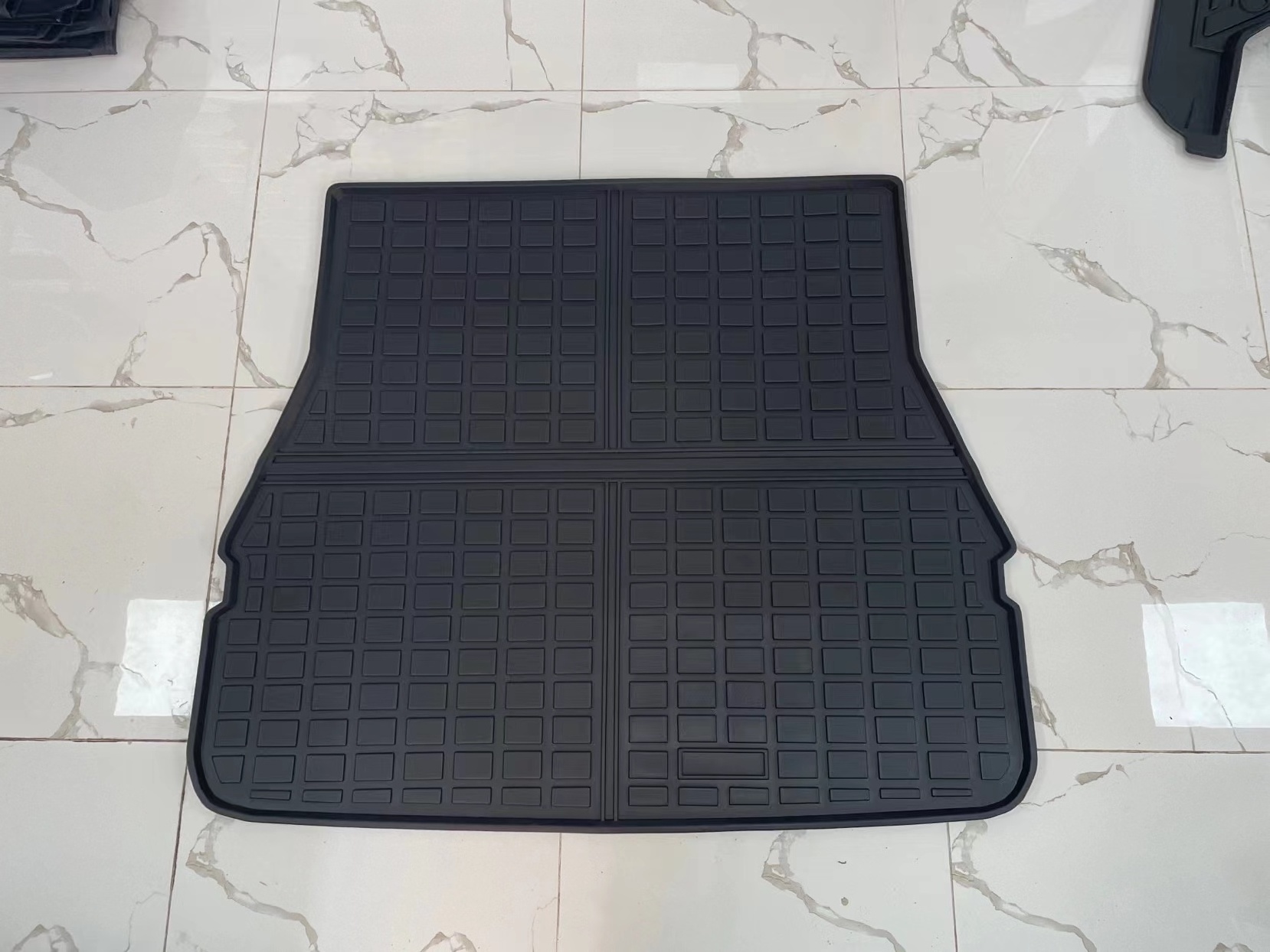 Car Floor Mats Anti-slip Wear-resistant Lc300 TPE Rubber 5D Custom Car Mat for Toyota Land Cruiser LC300  (RHD)