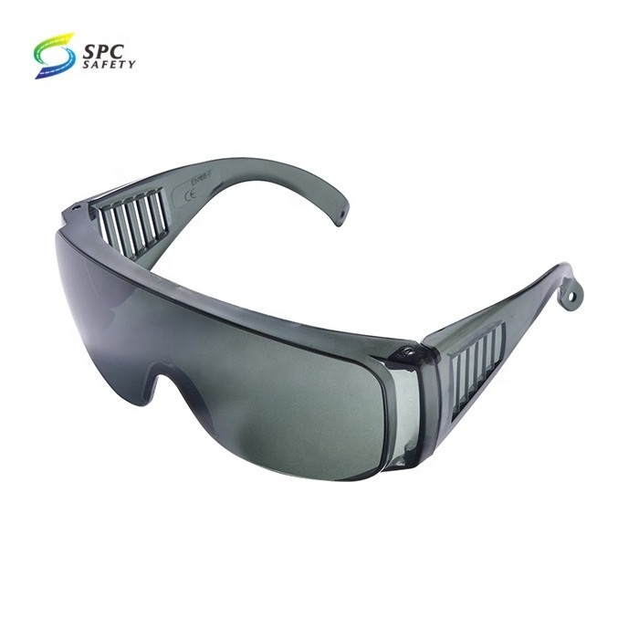 Hot sale Unisex Louver design transparent lens anti fog splash chemical science lab work eyewear safety protective glasses