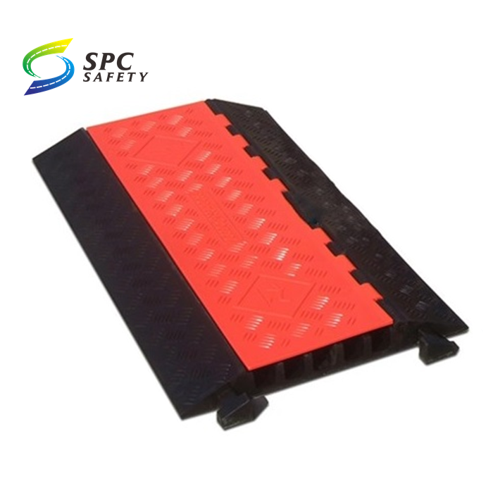 Construction Road floor heavy duty Pvc red protective cover 5 channel cable guards Rubber cable protector ramp speed bump