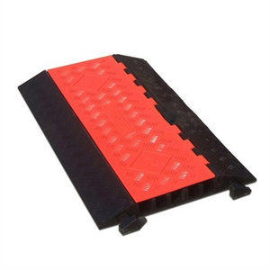 Construction Road floor heavy duty Pvc red protective cover 5 channel cable guards Rubber cable protector ramp speed bump