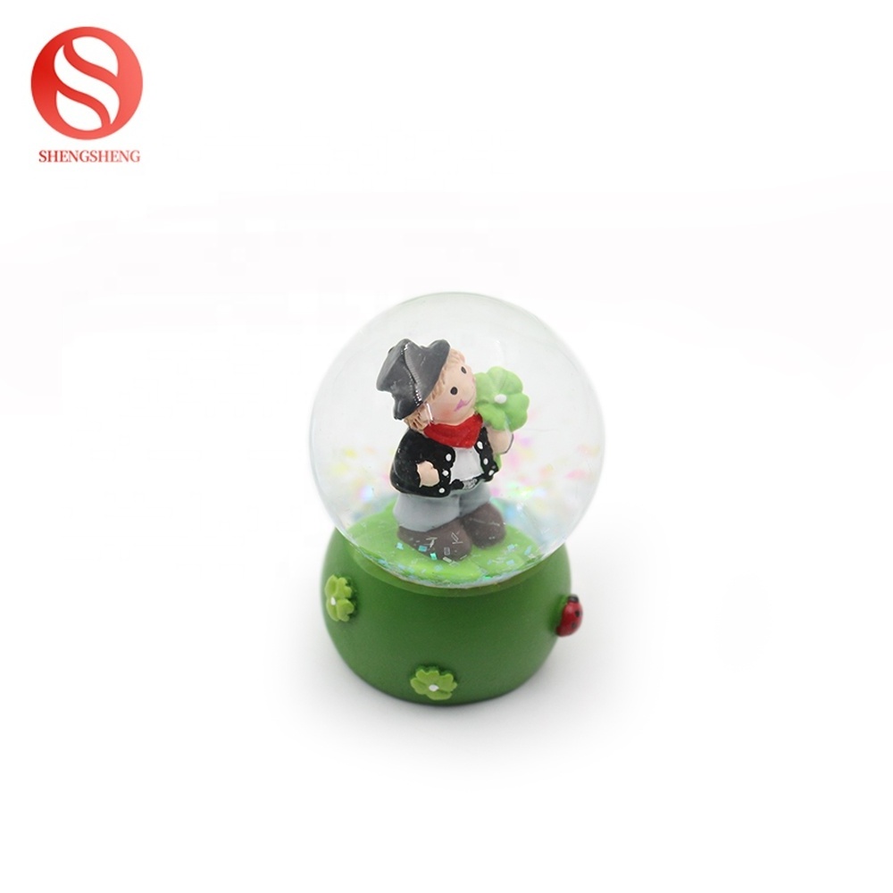 Custom polyresin craft base chimney souvenir gift resin snow globe souvenirs snow globe