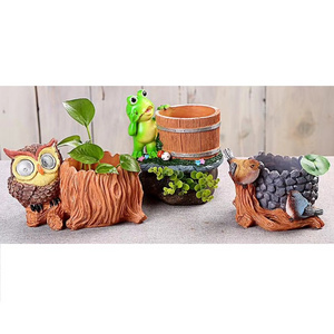 Garden ornament resin owl flower pot with solar light