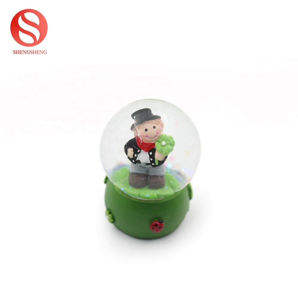 Custom polyresin craft base chimney souvenir gift resin snow globe souvenirs snow globe