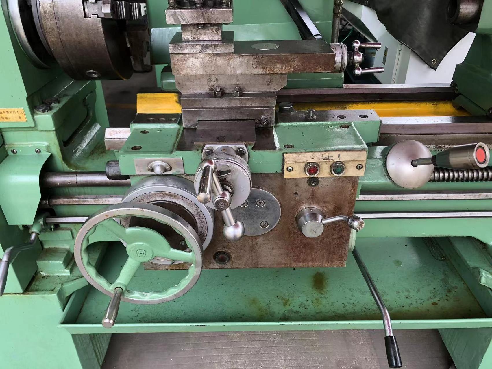 Used Chinese Yunnan Manual Lathe Machine CY6250B 1 Meter High Quality Gap-bed Metal Lathe for Sale