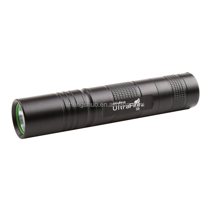 High Quality Power Zoom Long Range Strong Light Fast Track Led Flashlight Torch