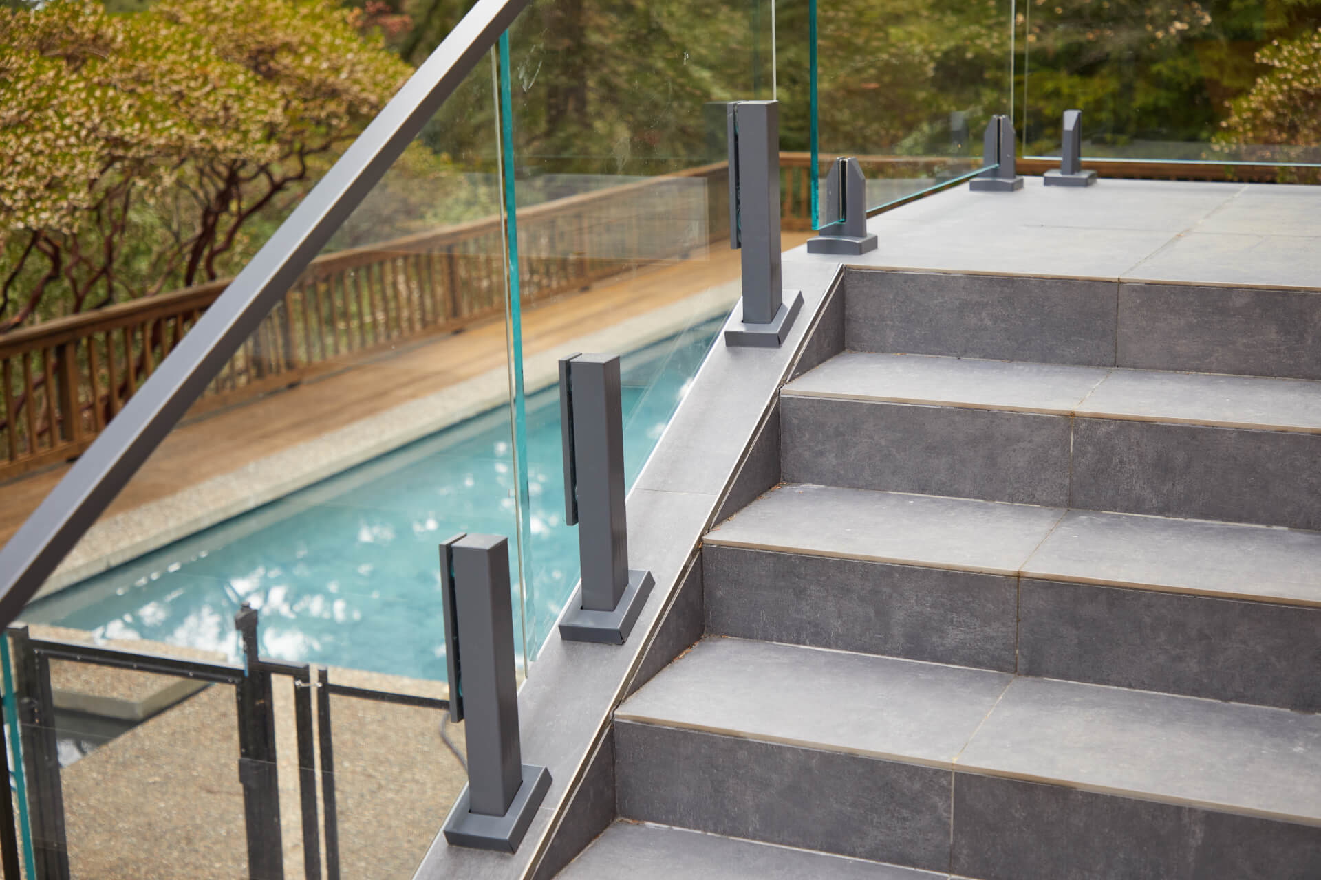 GB Round Square Spigots Balustrade Frameless Glass Railing Stainless Steel Glass Pool Fence Spigot Glass Railing