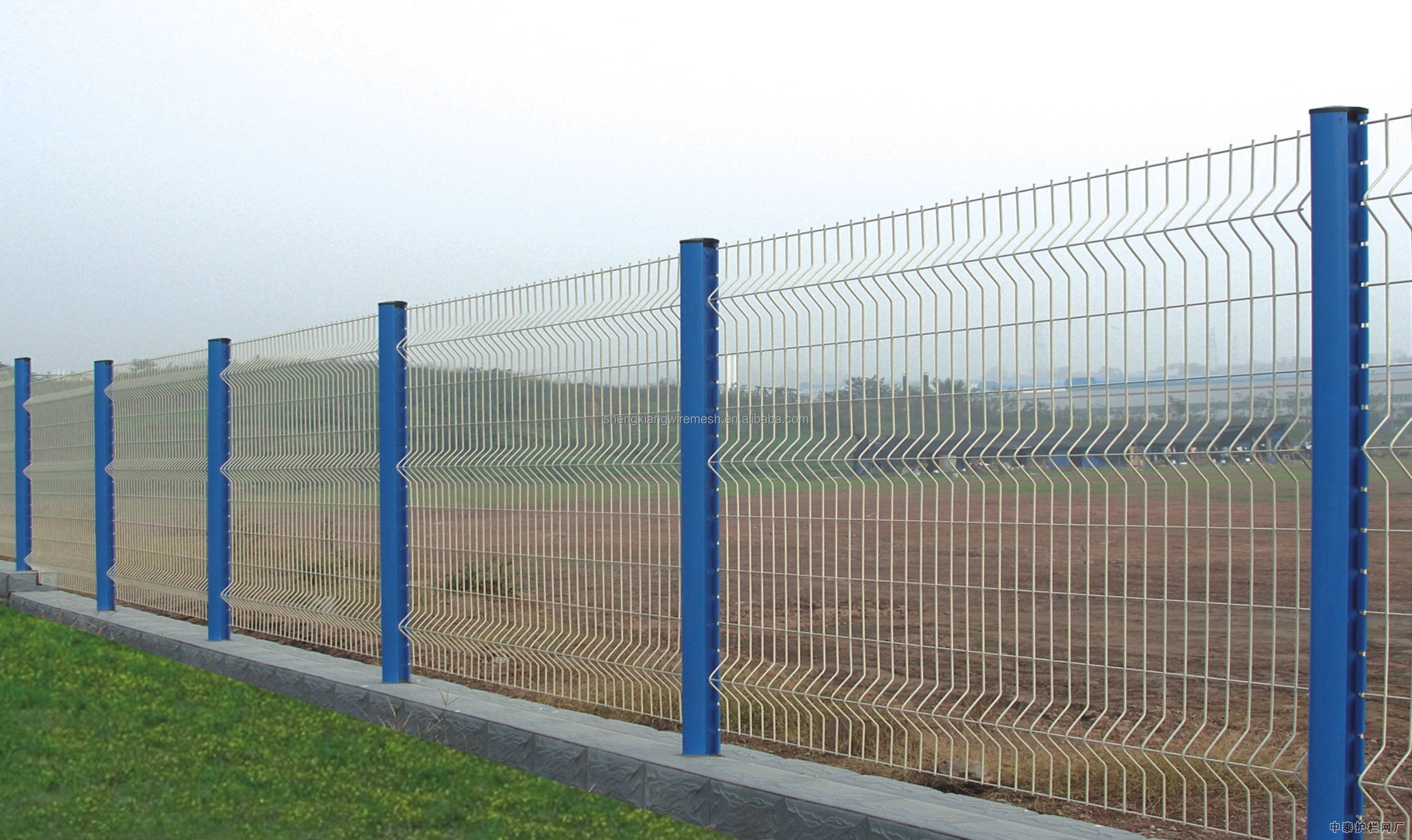 Hot selling square post 3d triangle bending welded wire mesh fence panel for sale