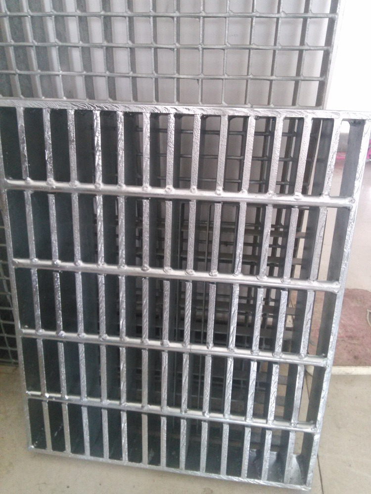 steel grating Metal Building Material Serrated Galvanized Steel Grating Outdoor Metal Drain Cover Grating