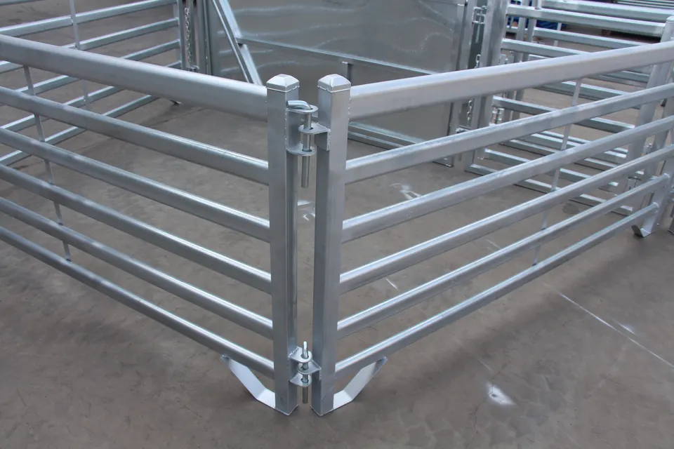 High quality factory price livestock panel welded hot dipped galvanized fence/cattle fence on farm/cattle fence panel