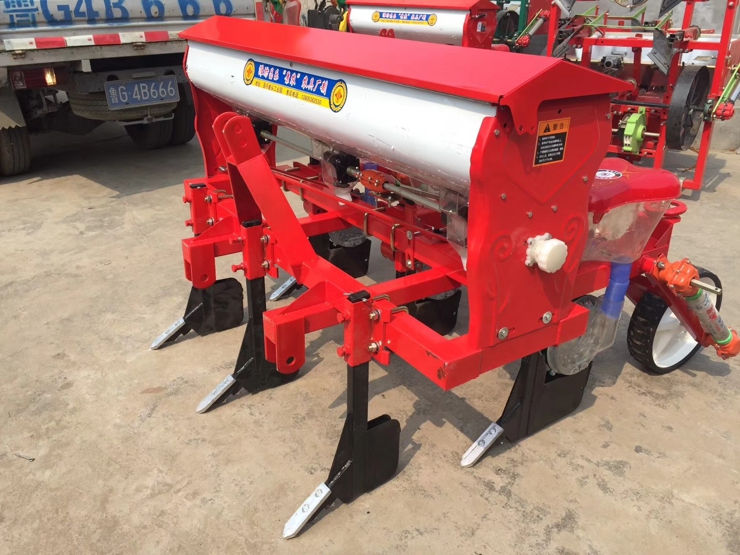 farm 4 row maize seeder  corn  planter