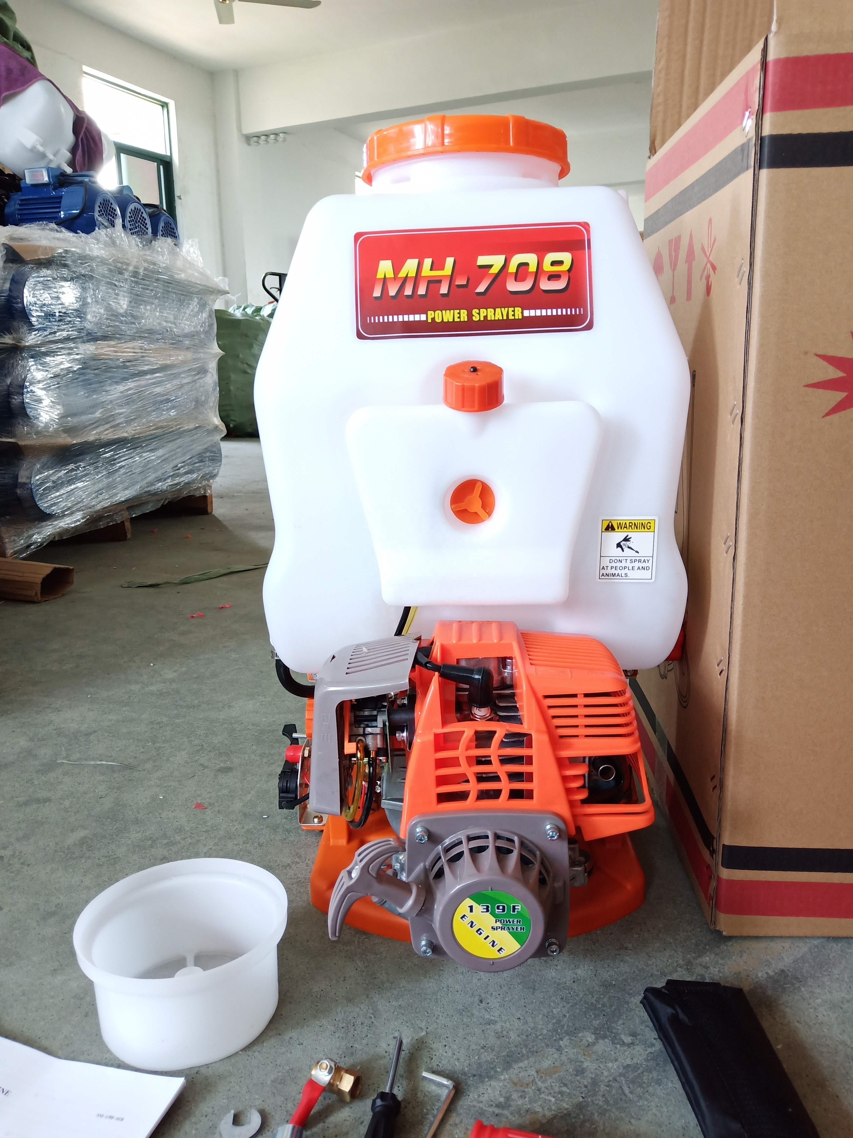 708 cheap spraying machine Knapsack portable gasoline power agricultural hand sprayer with engine