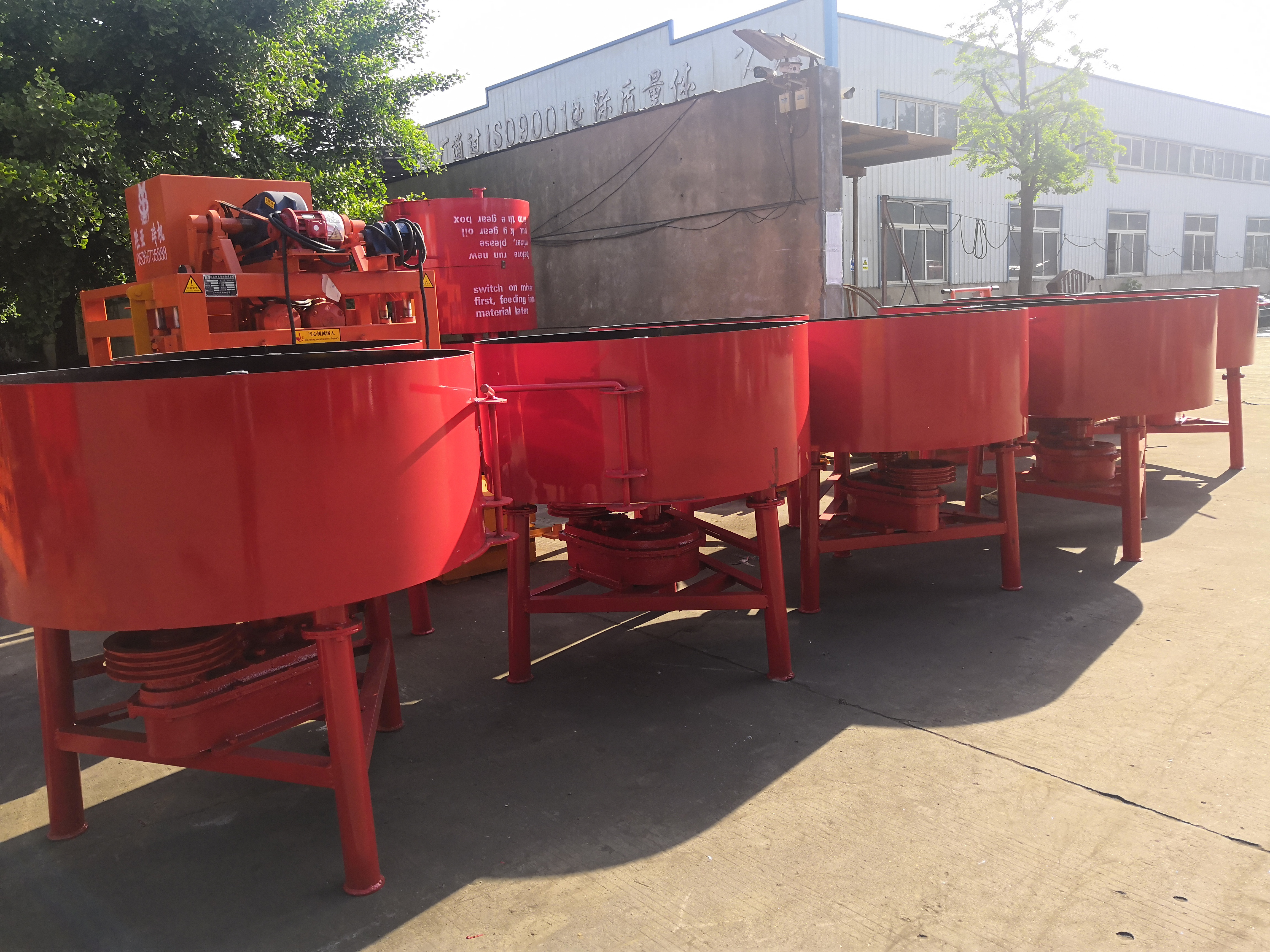 Shengya JQ350 JQ500 cement pan mixer small cement mixer best price for sale work together with the block machine