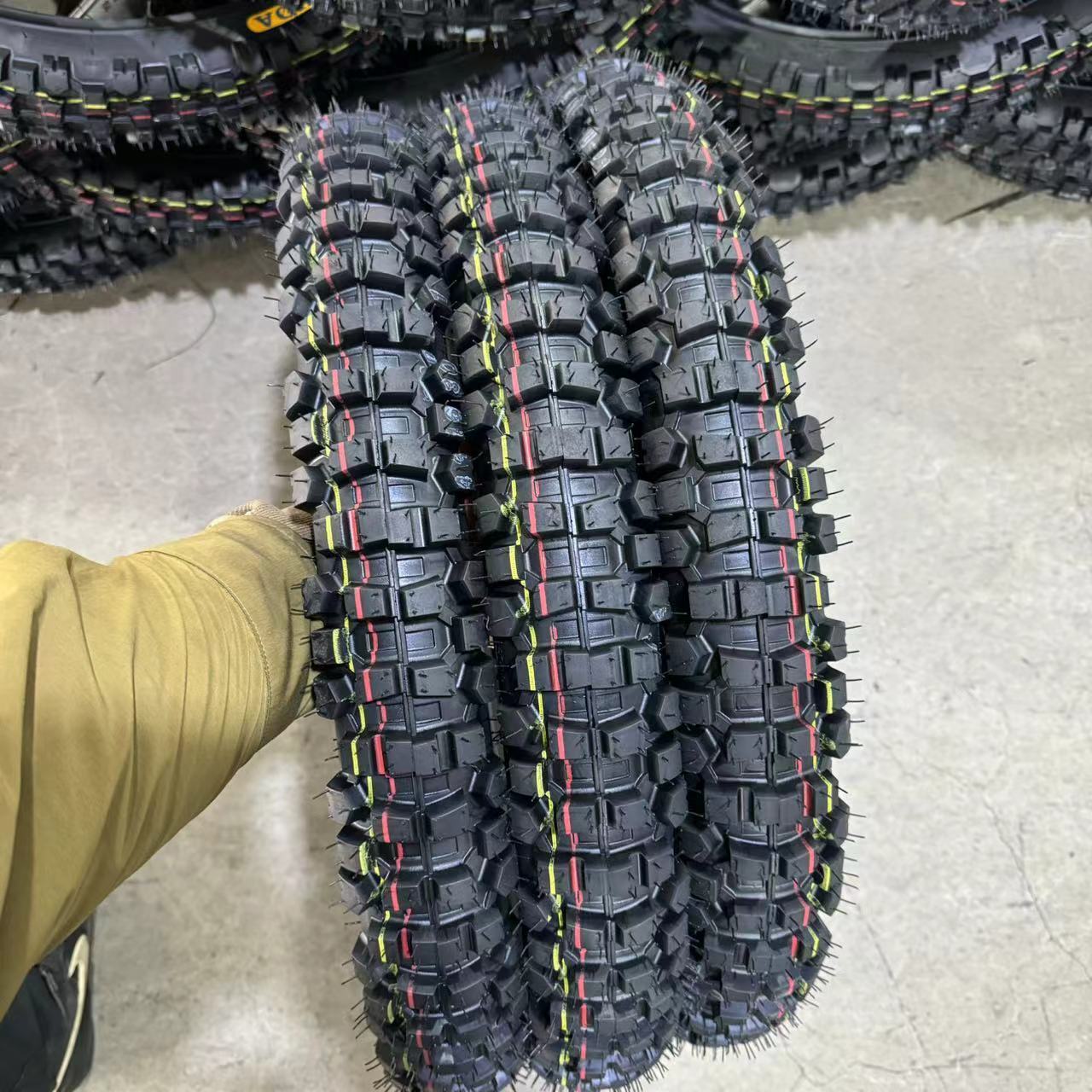 18 inch off road tyre motorcycle on off road dirt bike tires