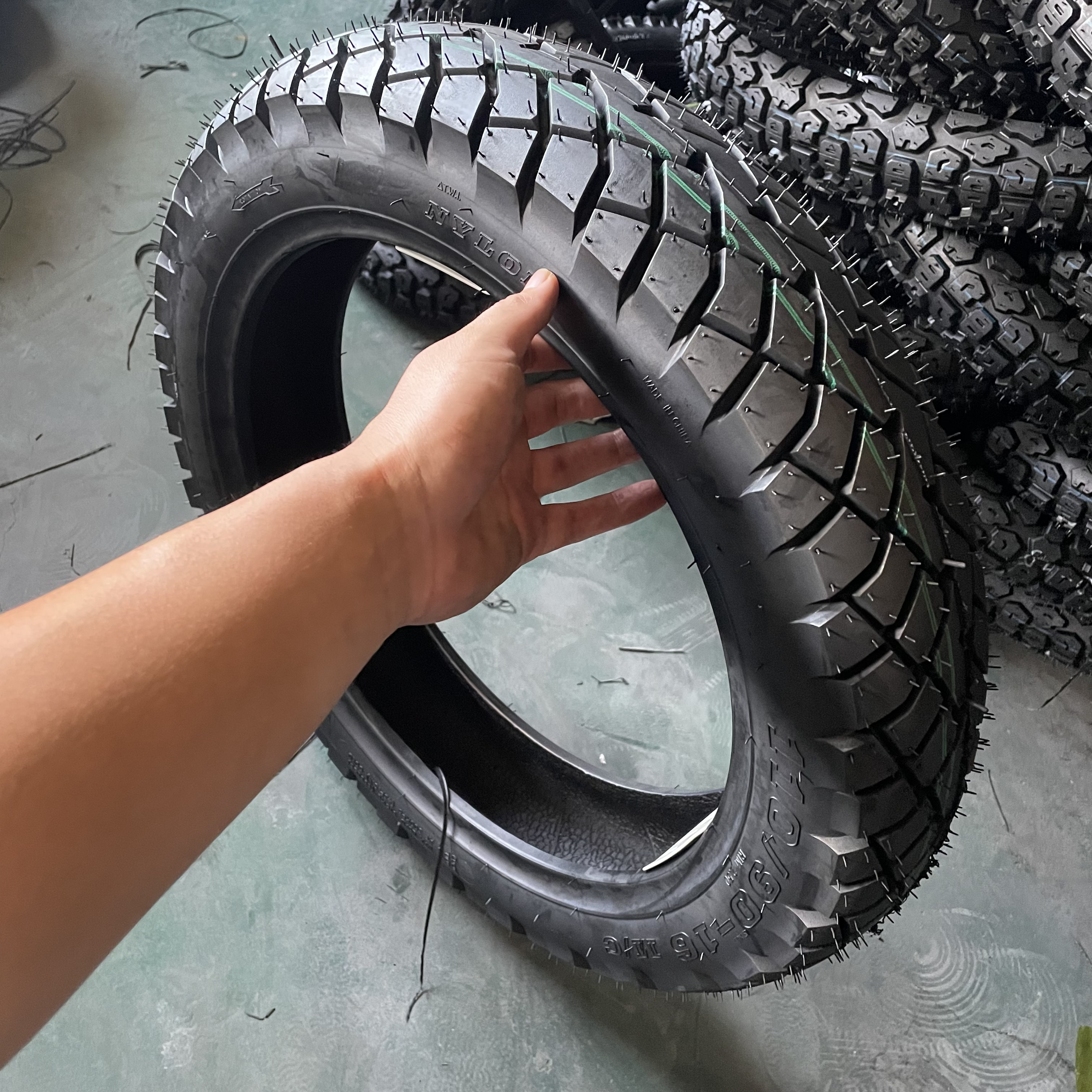 Super soft tyre and medium soft tire 110/90-16 for sale