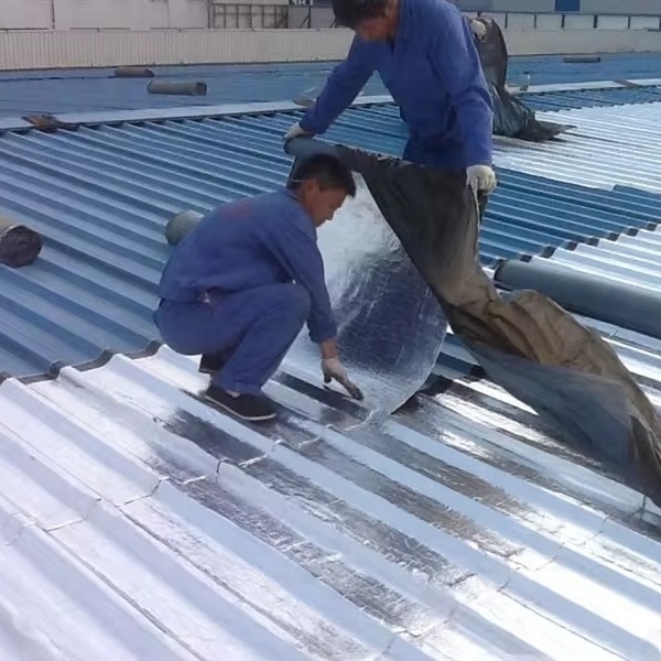 FACTORY Self Adhesive Bitumen Waterproof Roof Sheet Aluminum Foil Modified Asphalt Water Proof Roofing Membrane For Iron Sheet