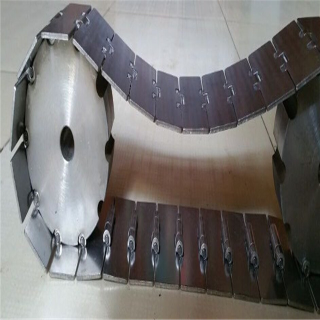 Chain Plate Scraped Conveyors Chip Conveyor For Cnc Machine