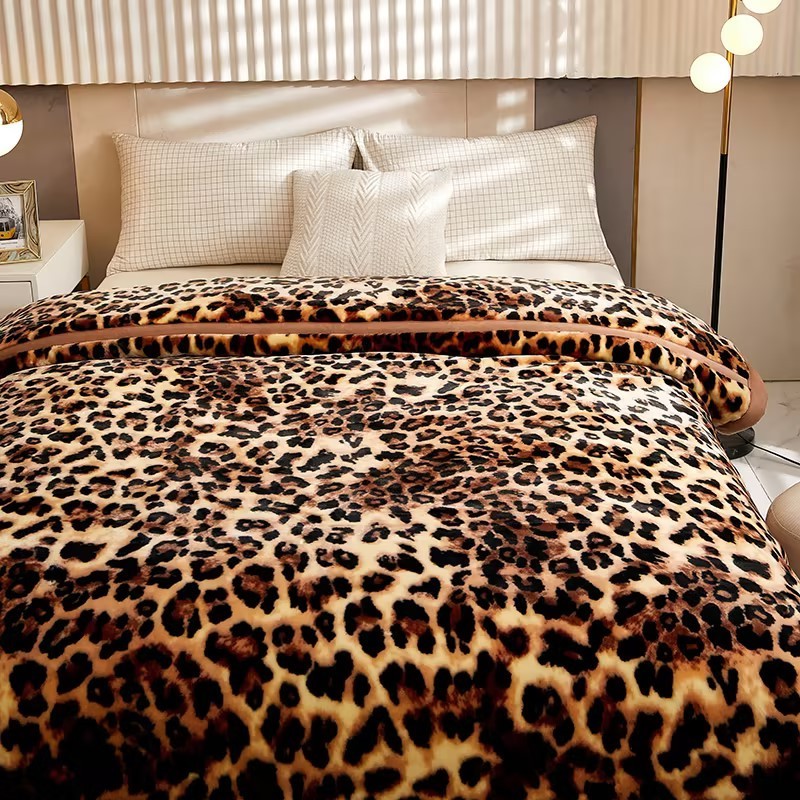 Thickened Luxury Leopard Dot Winter Warm Home Raschel Blanket