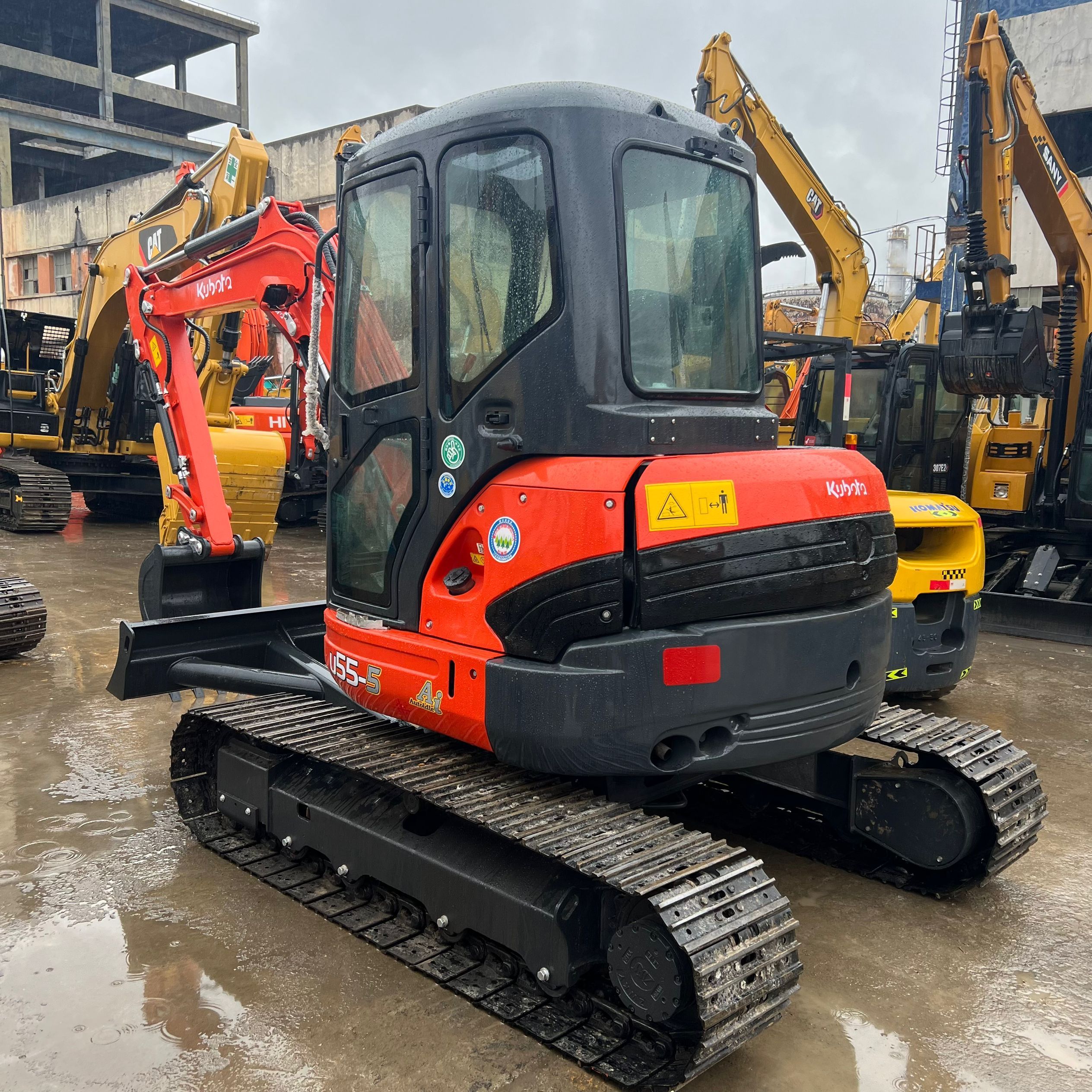 CE EPA mini digger used kubota kx163-5 kx057-4 U55 mini excavator with swing boom for cheap sale