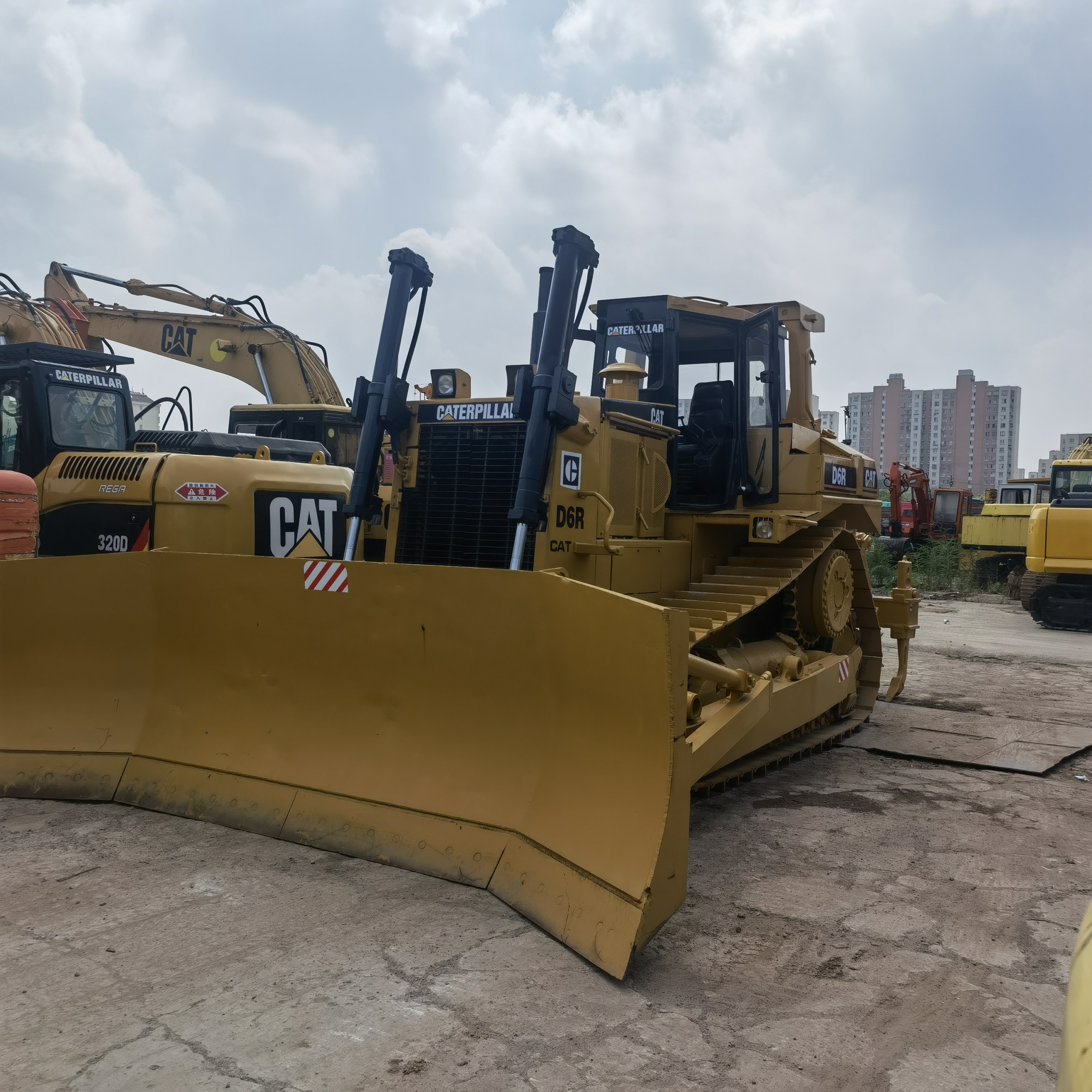 Used Cat Bulldozer D6R CAT Dozer D6G-2/D6H/D6R in condition