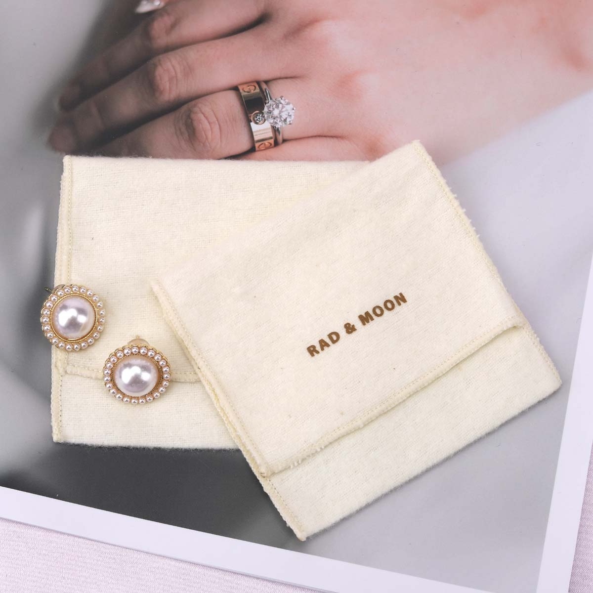 Personalized  Earring Ring Jewelry Packaging Dust Pouch Mini Luxury Envelope Flap Cotton Flannel Bag with Custom Logo Printing