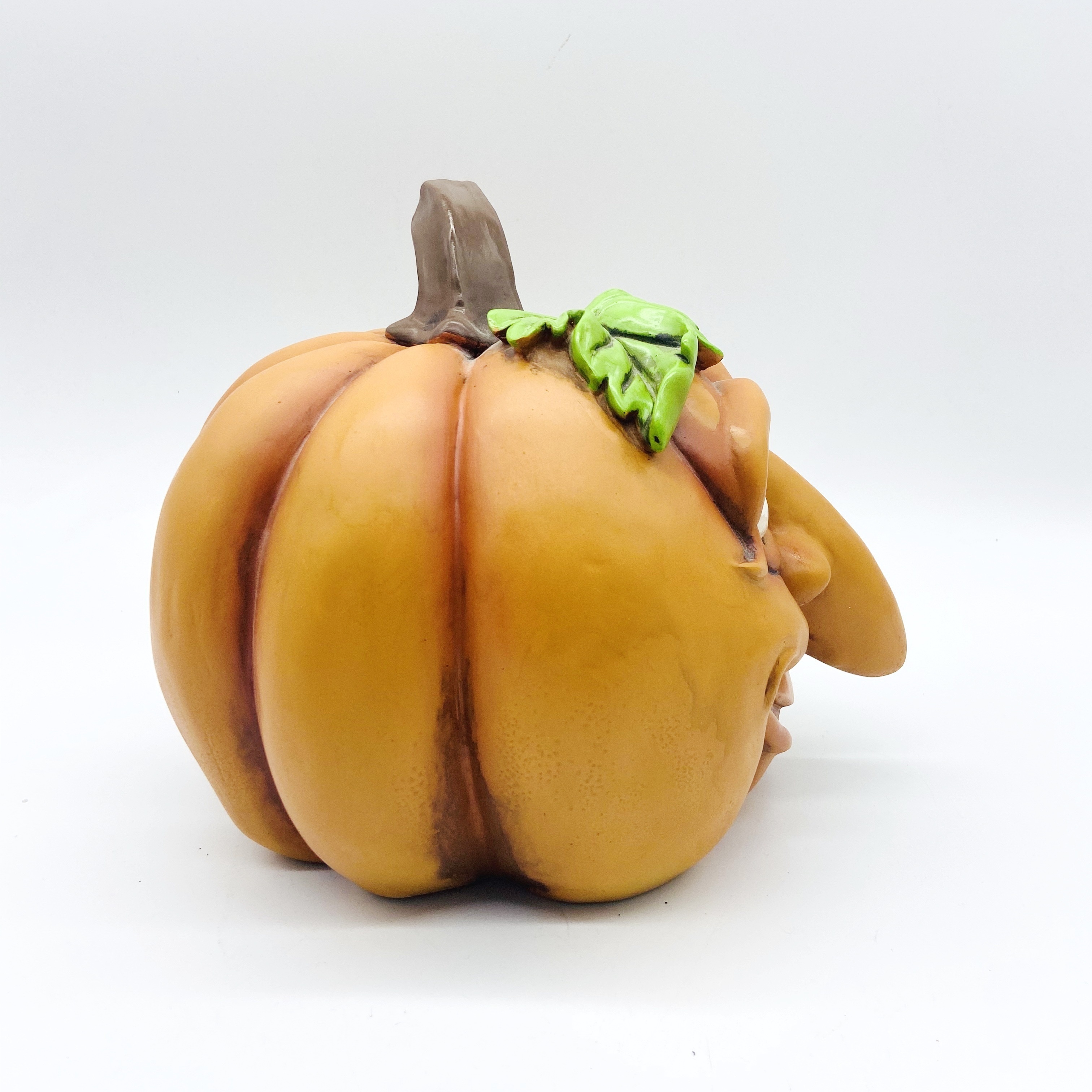 Outdoor halloween decorations pumpkins novelty resin statue artificial funny big nose Pumpkin for Halloween party decoration