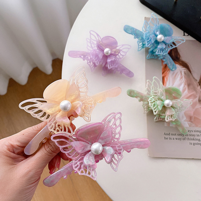 SHE SHARES Three-dimensional Butterfly Large High-grade Pearl Acetate Hair Clip