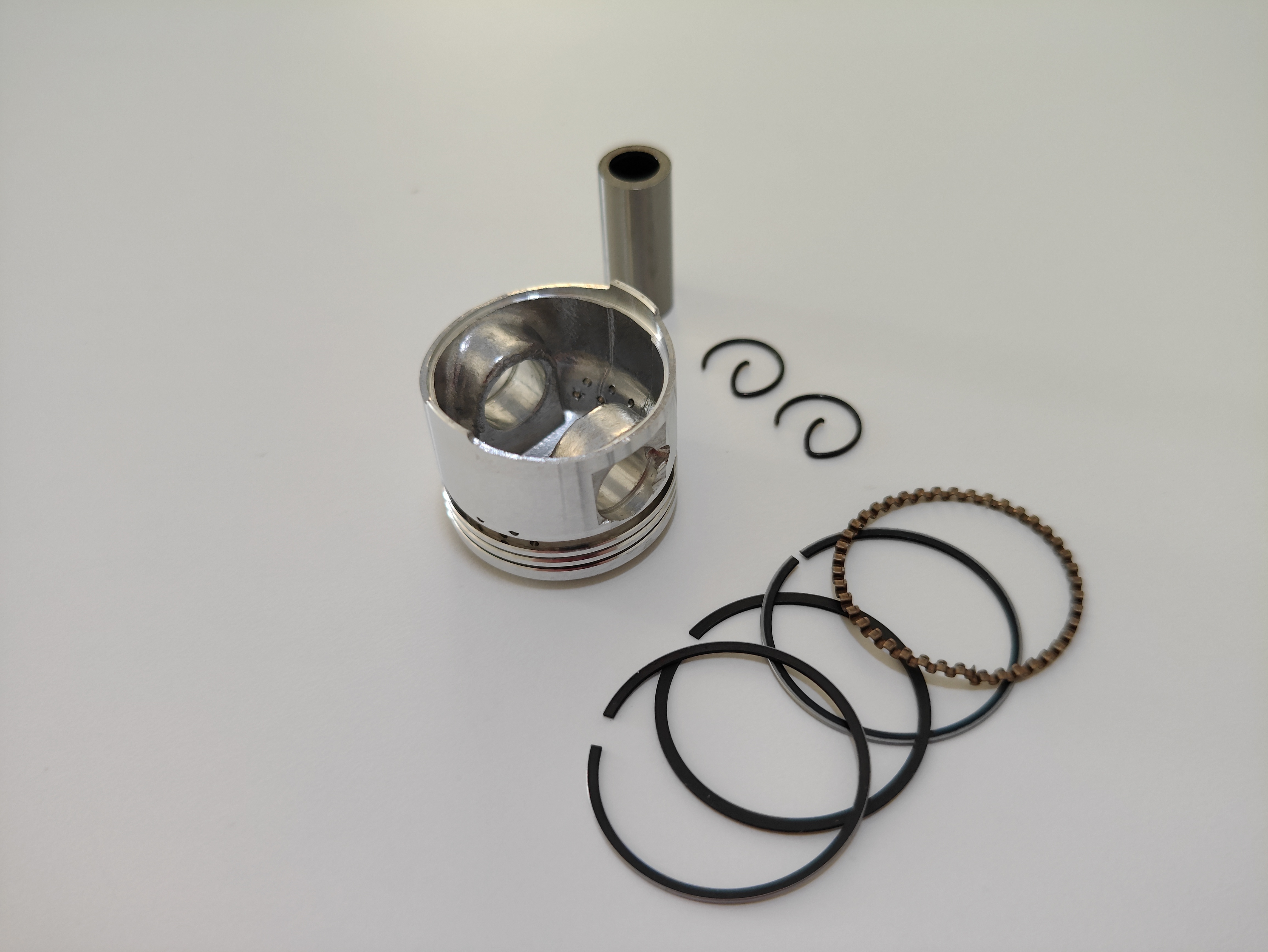 Motorcycle Parts Steel Piston and Rings for GY650 STD